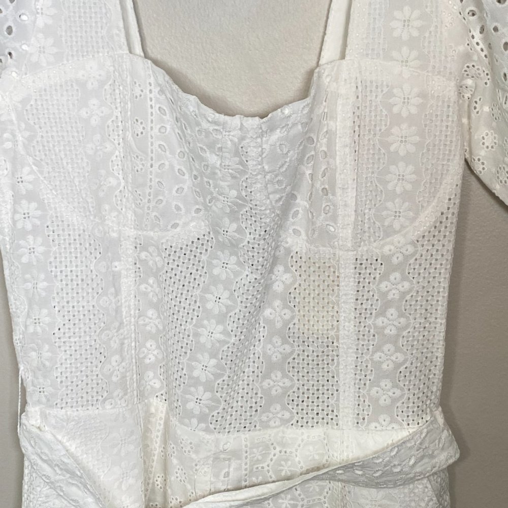NWT Blank NYC White Eyelet Romper in Downtown Vibes - Picture 9 of 12